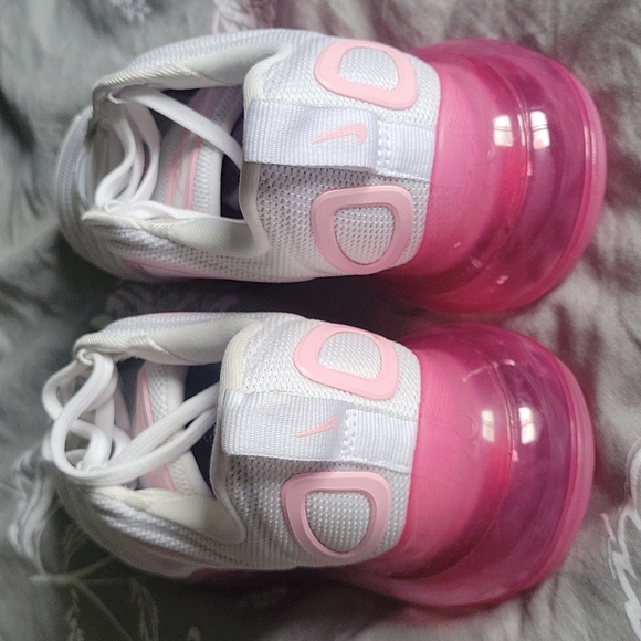 Nike Airmax Sneakers - Picture 3 of 5